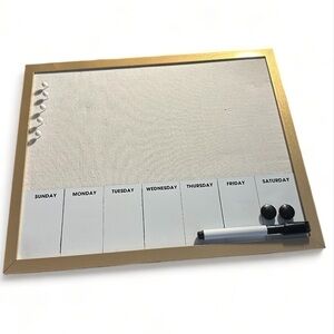 Weekly Planner 7 Day Agenda With Bulletin Thumb Tack Board and Magnetic Board